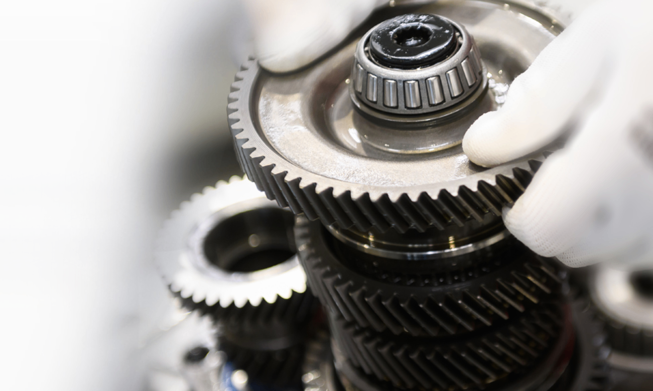 从人工搬运到智慧协同——jcjc5500公海无人叉车在发动机制造企业的创新应用